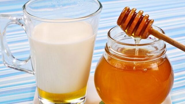 Kefir dengan madu untuk rawatan meremajakan kulit tangan